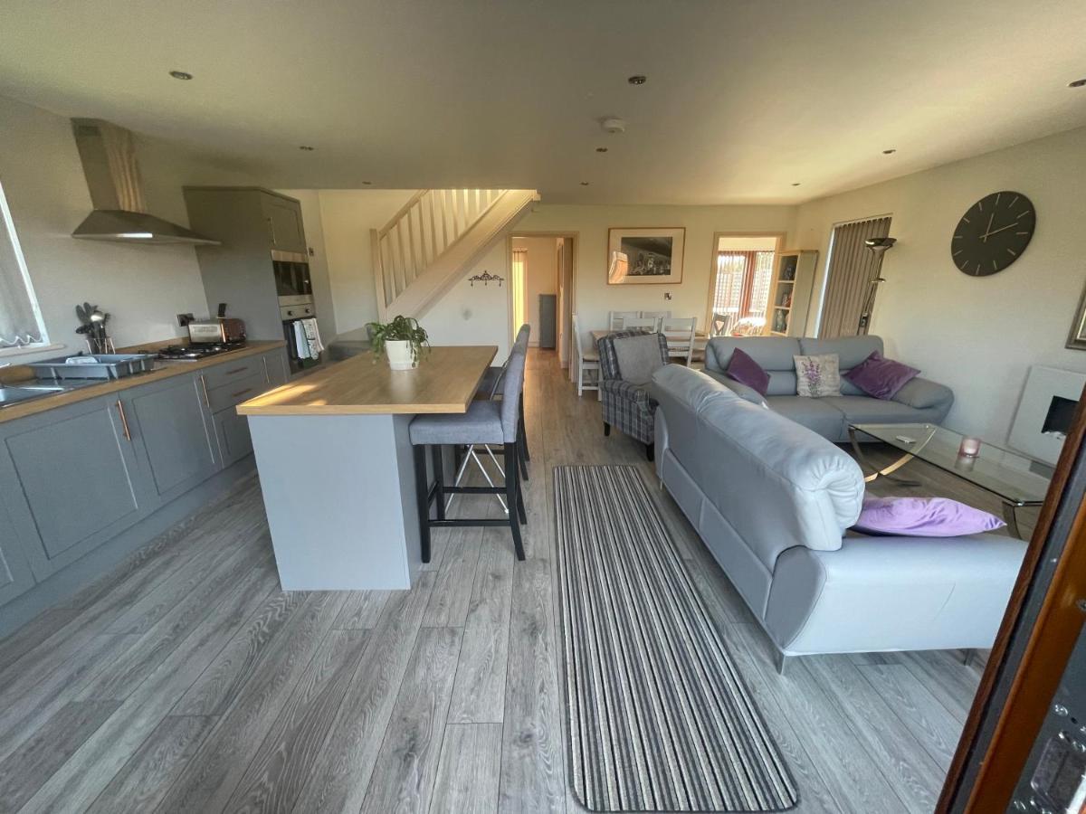 31 Cherry East Riding Of Yorkshire Hot Tub & Fishing Garton Exterior photo