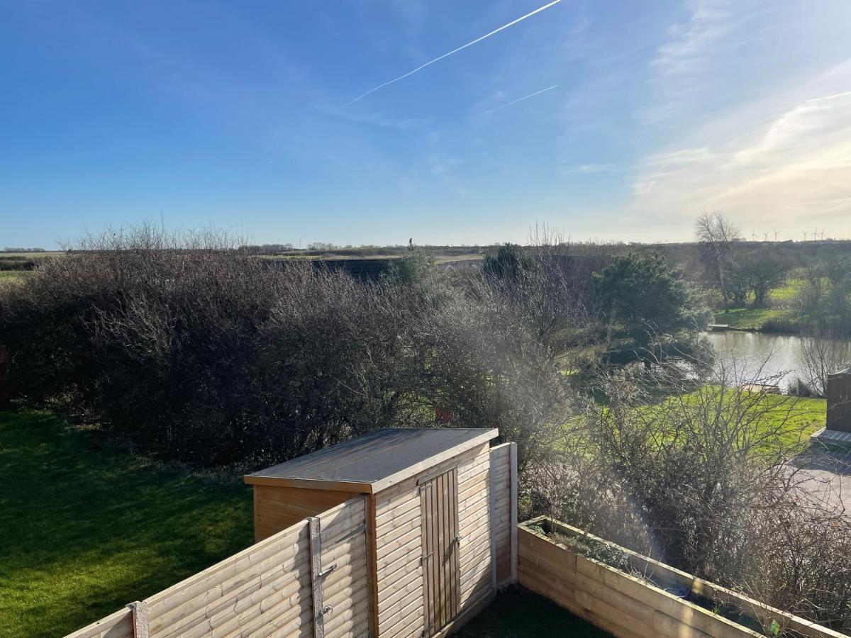 31 Cherry East Riding Of Yorkshire Hot Tub & Fishing Garton Exterior photo